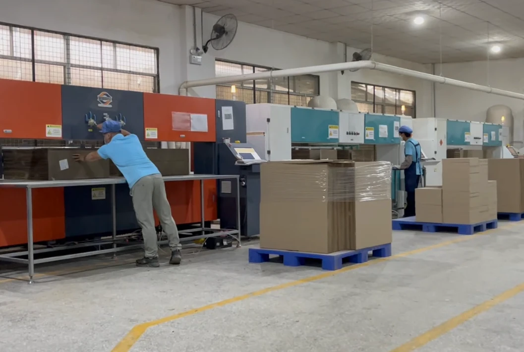 Corrugated cardboard material selection