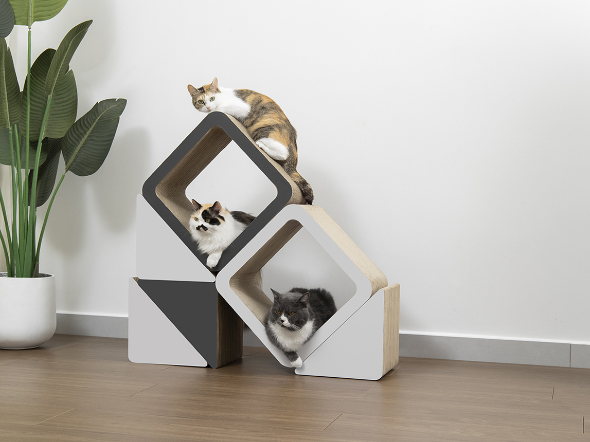 Zhizao modular cardboard cat scratcher in a home setting