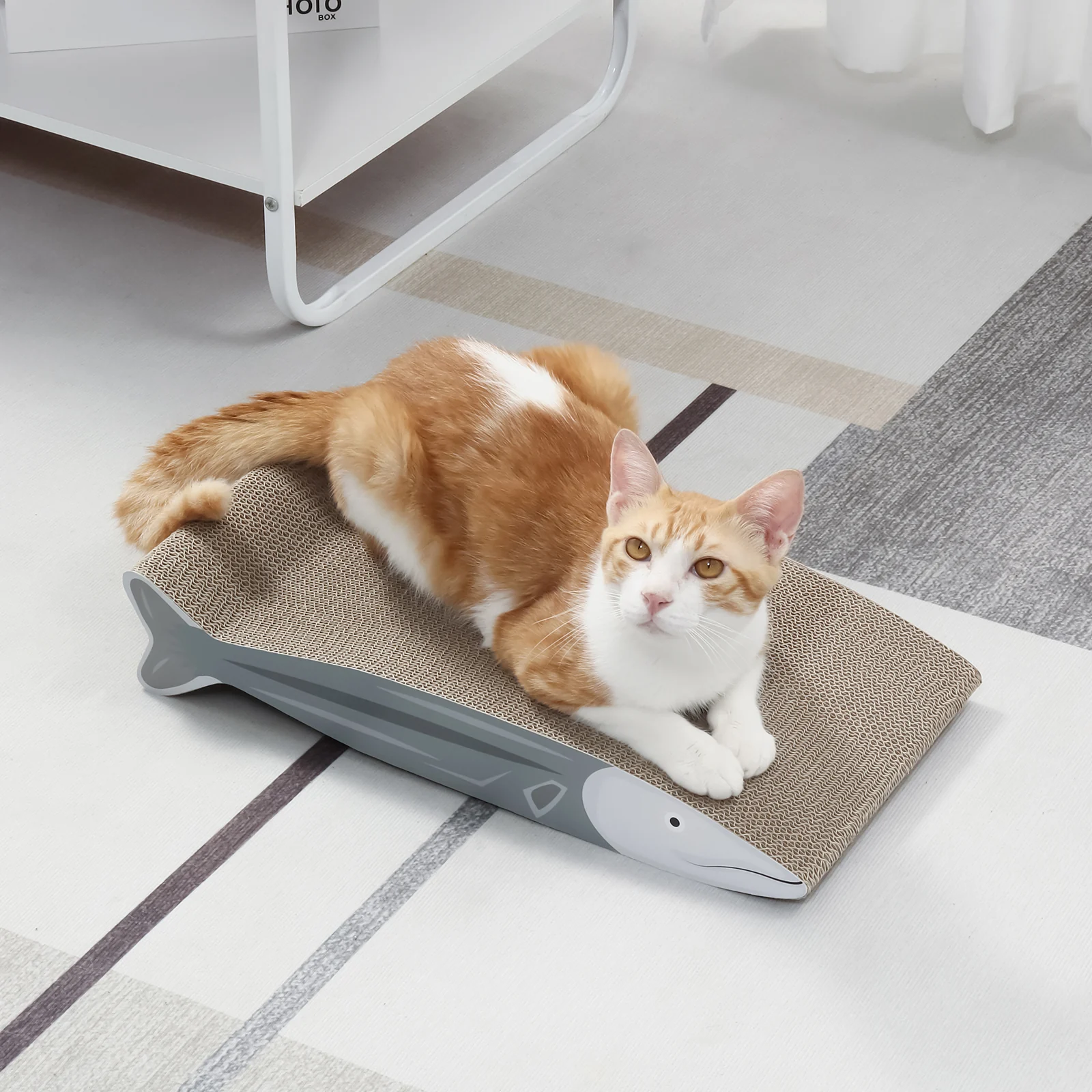 sea bass cat scratcher corrugated cardboard cat scratcher view 02 01