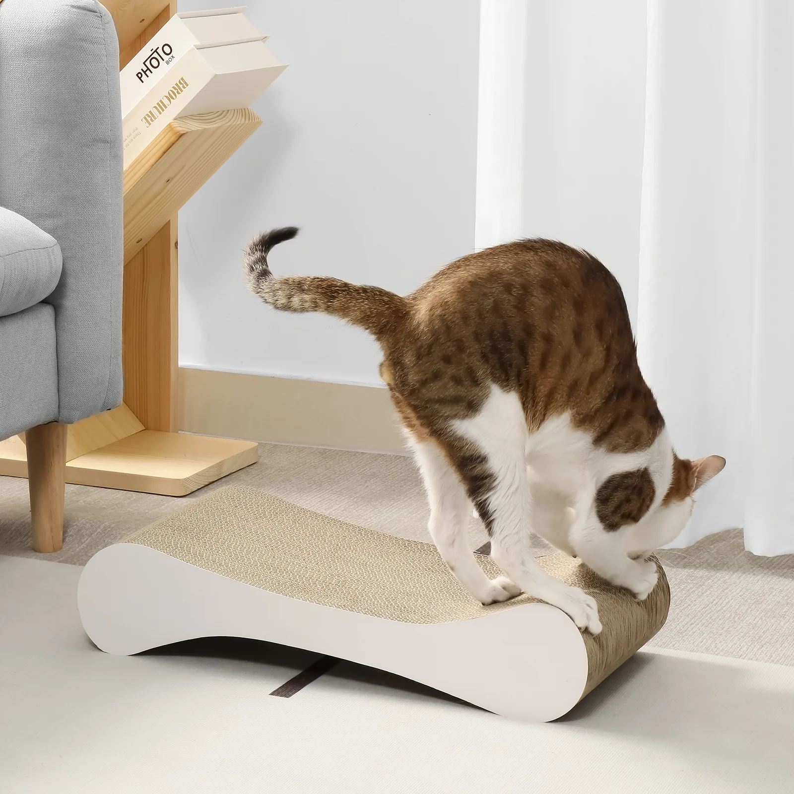 bone shaped cat scratcher corrugated cardboard cat scratcher view 03 01